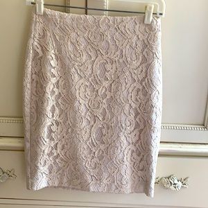 Cache Ivory fully lined lace skirt